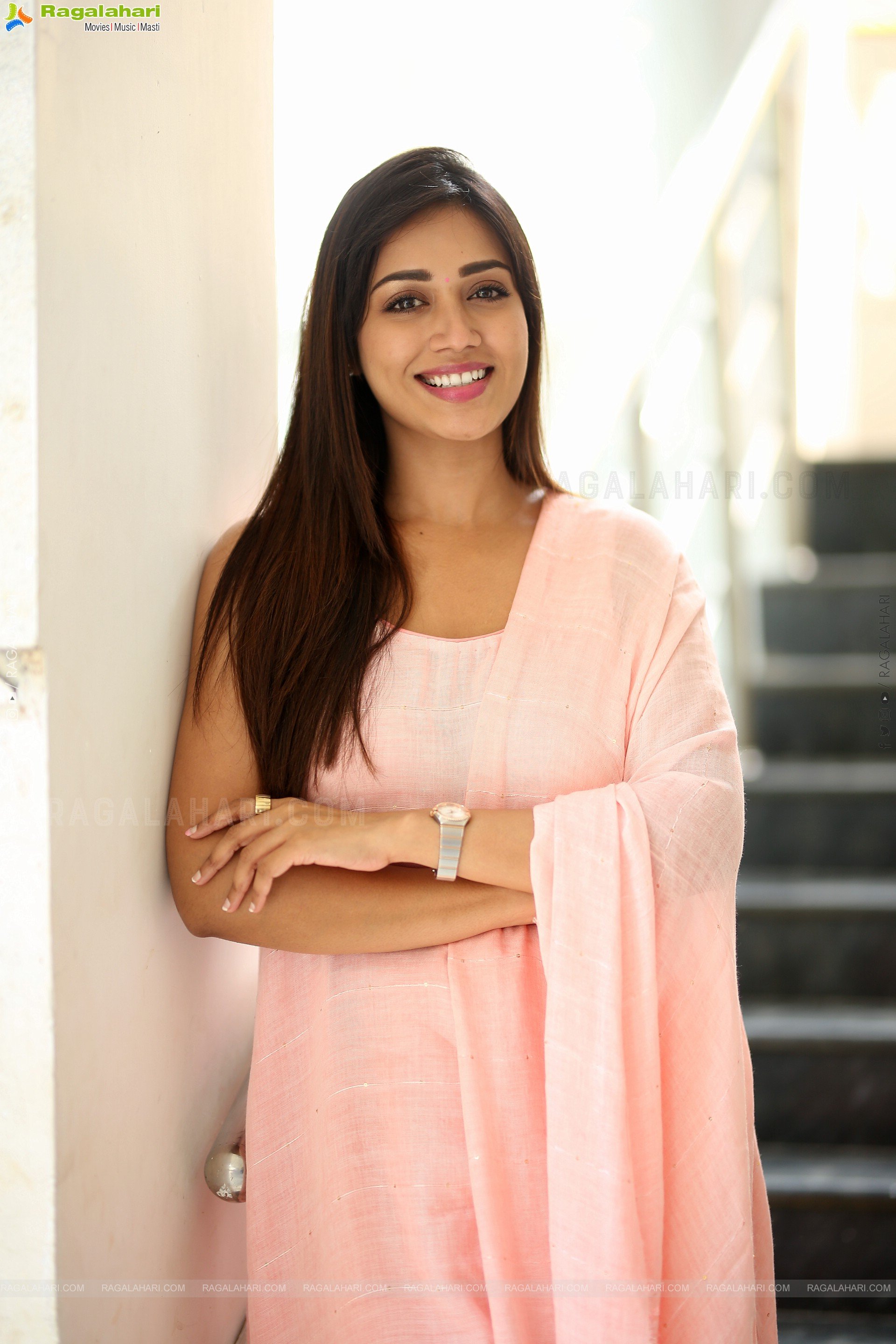 Nivetha Pethuraj at Dhamki Interview, HD Gallery