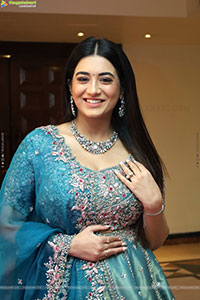 Raashi Singh at Sutraa Exhibition Mar2023