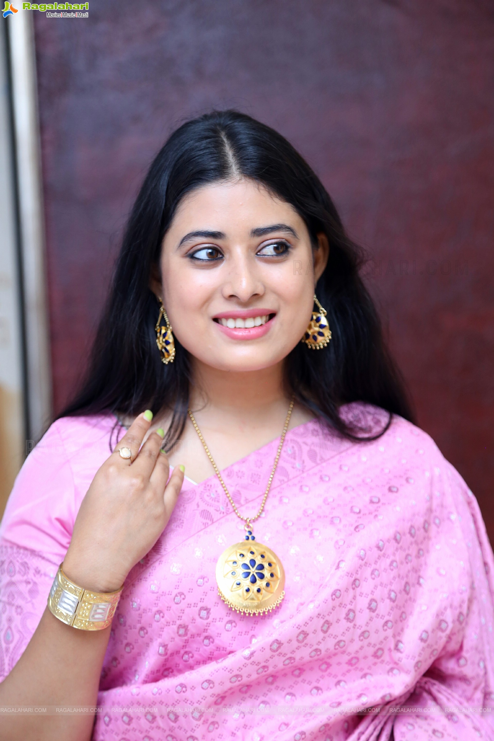 Smritha Rani at Grandhalayam Pre-Release Event, HD Photo Gallery