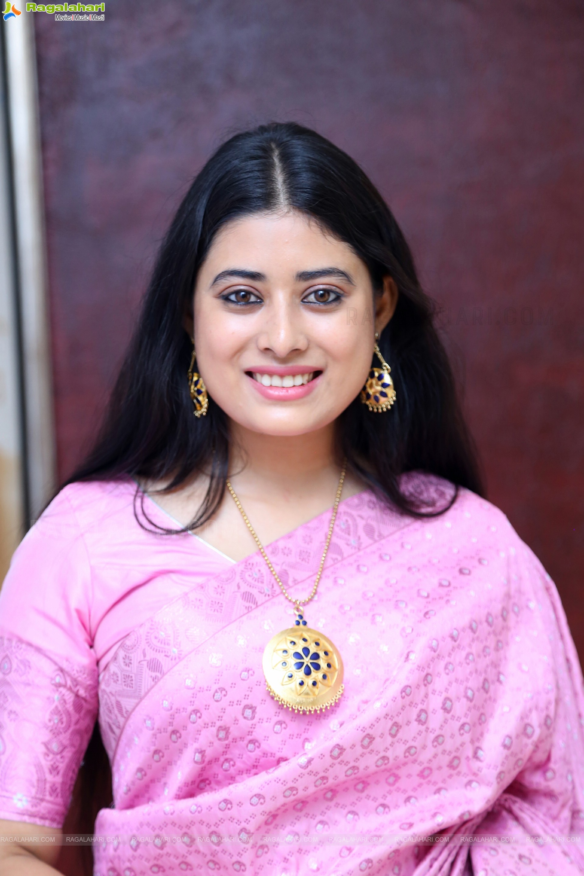 Smritha Rani at Grandhalayam Pre-Release Event, HD Photo Gallery