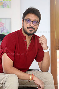 Srikanth Vissa at Ravanasura Interview