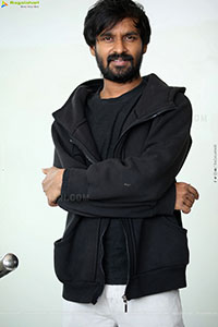 Vidyadhar Kagita at Gaami Movie Interview, HD Gallery