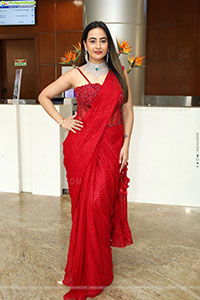 Ameeksha Pawar at Hi Life Exhibition Launch Event