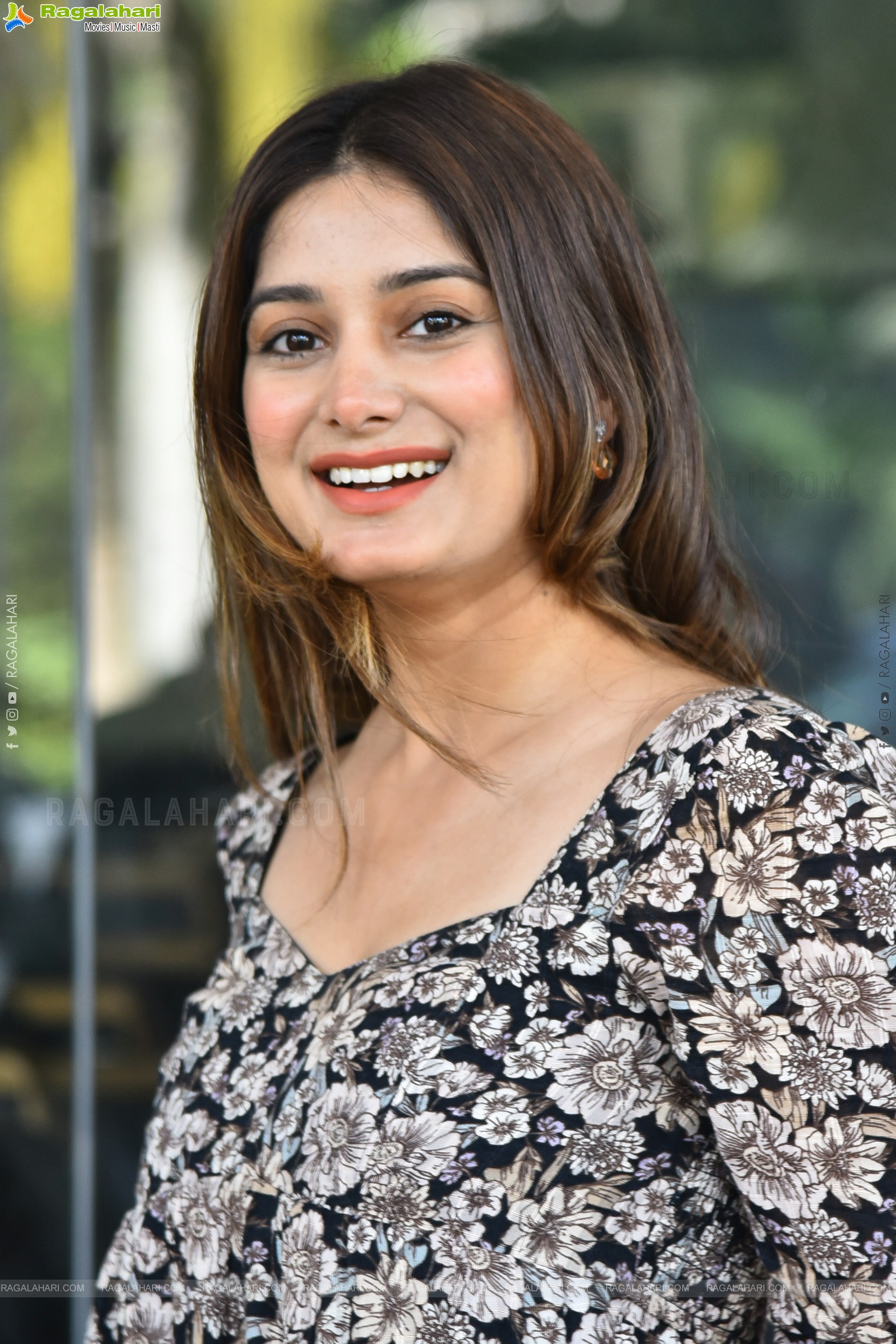 Actress Kanika Wadhwa at Pourusham Pre-Release Event, HD Gallery