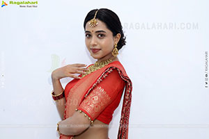 Krithika Latest HD Stills, Photo Gallery