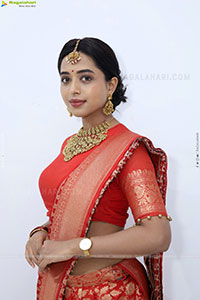 Krithika Latest HD Stills, Photo Gallery