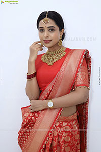 Krithika Latest HD Stills, Photo Gallery