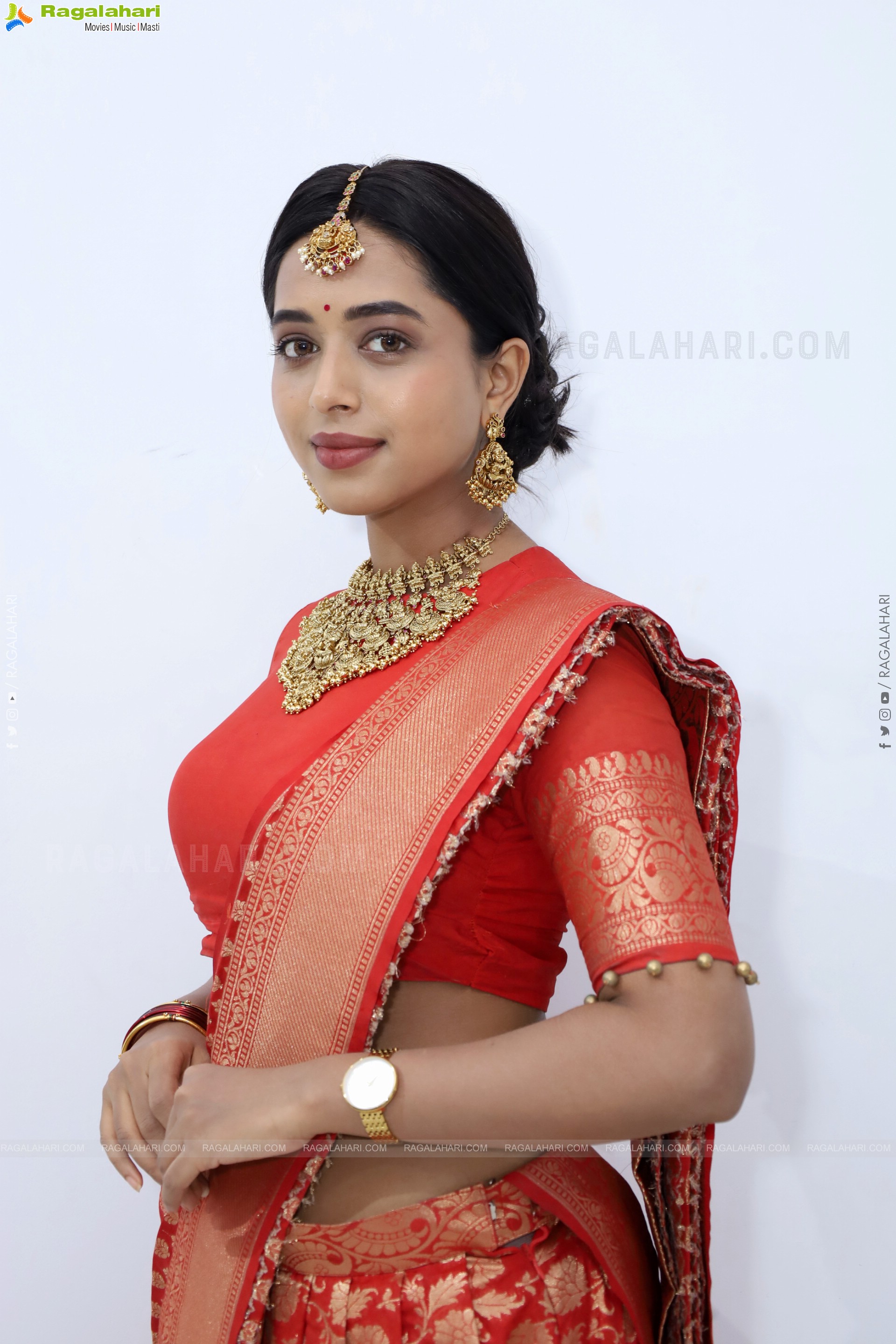 Krithika Latest HD Stills, Photo Gallery