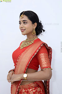 Krithika Latest HD Stills, Photo Gallery