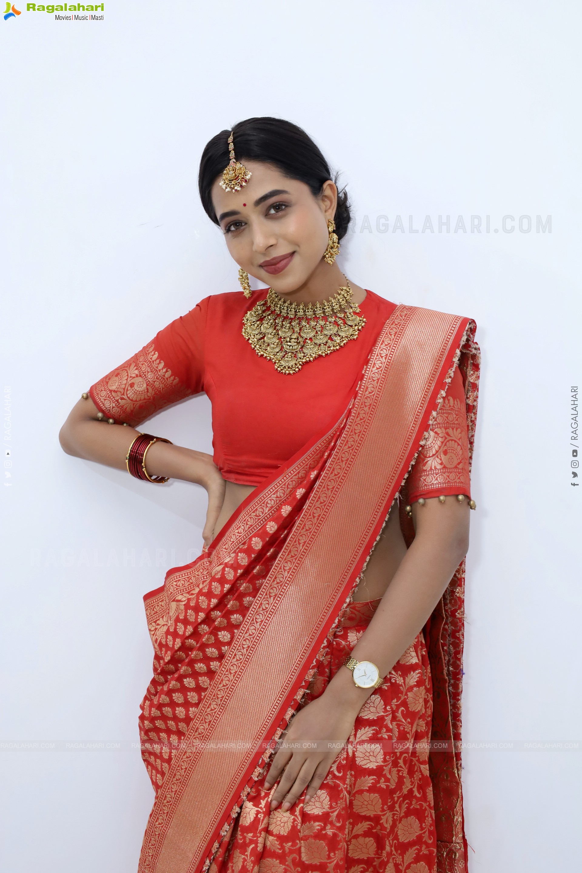 Krithika Latest HD Stills, Photo Gallery