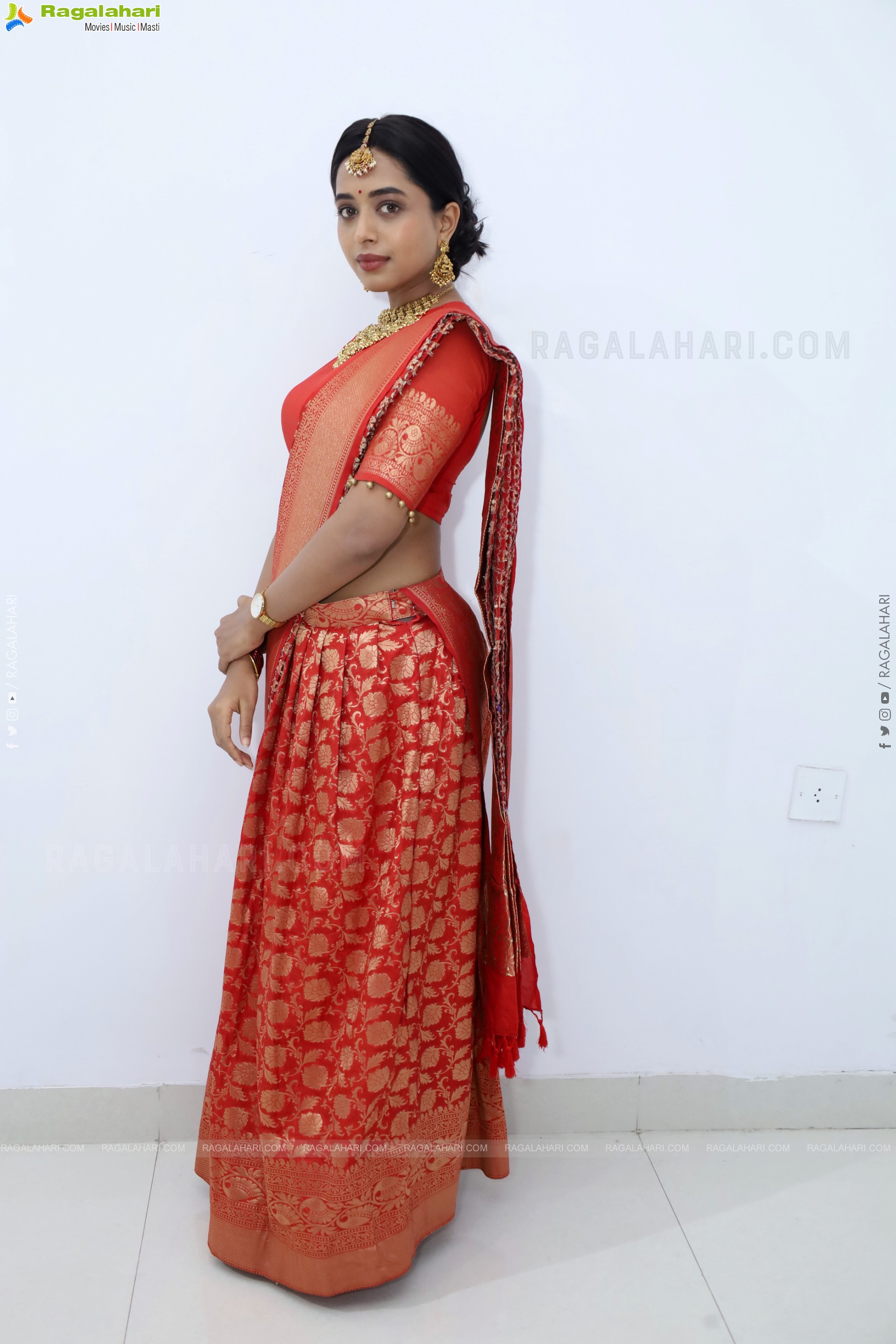 Krithika Latest HD Stills, Photo Gallery