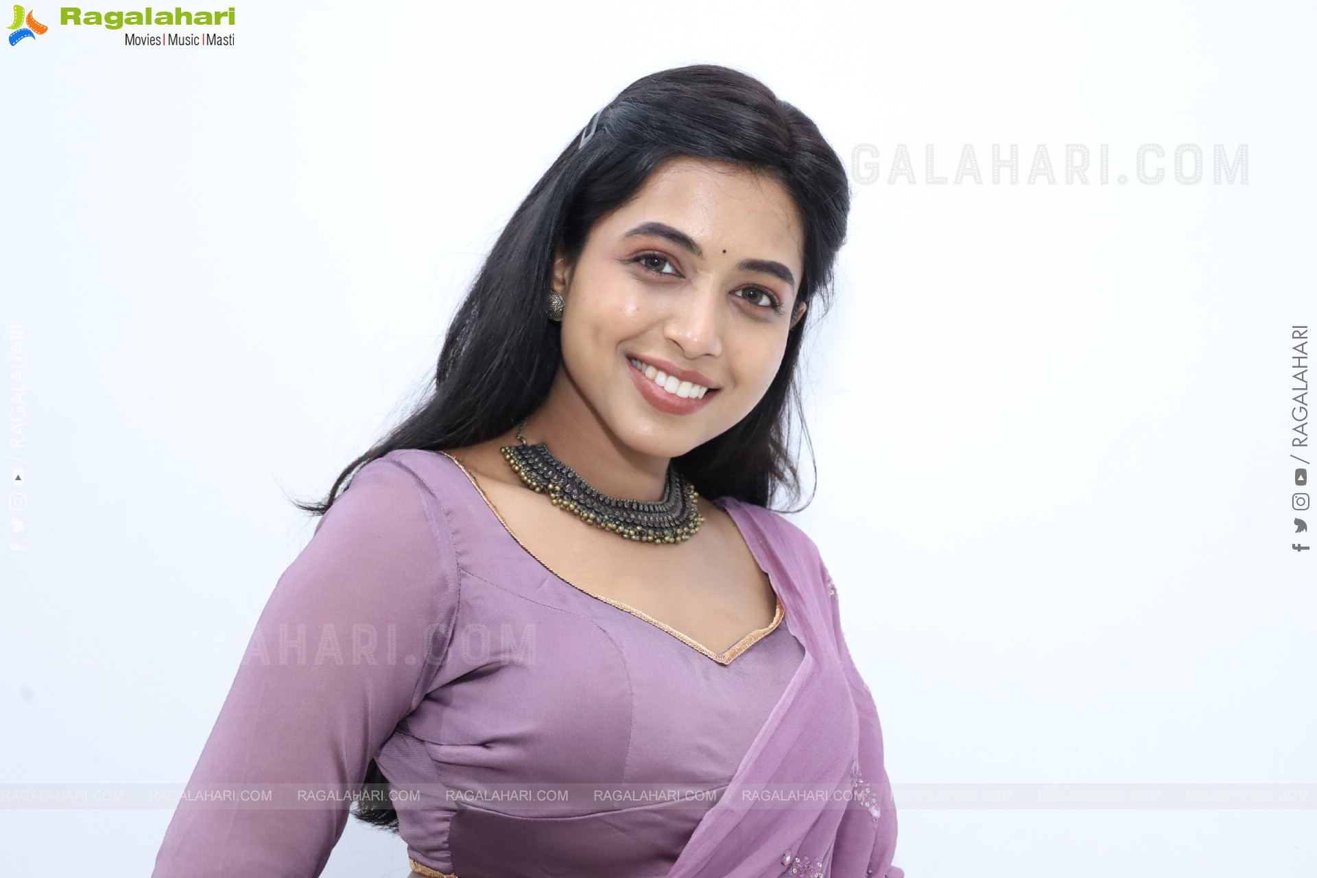 Krithika stills at Hi Life Date Announcement Event, HD Gallery