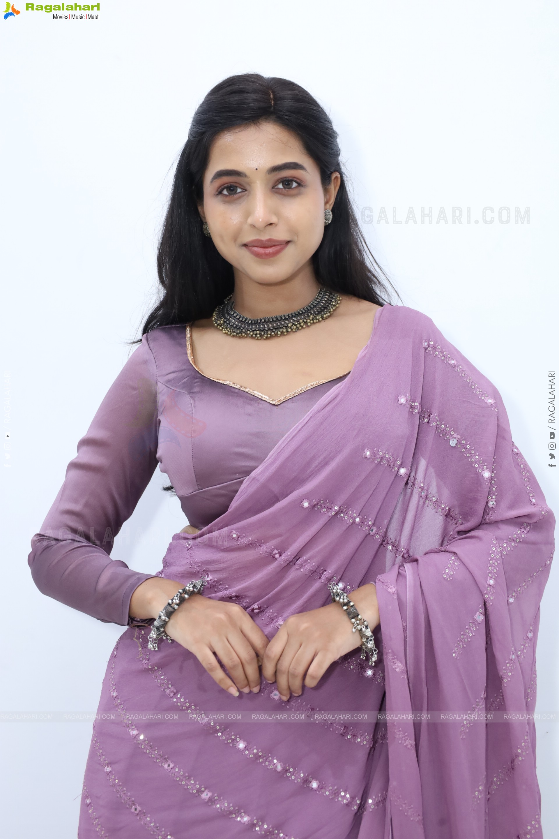 Krithika stills at Hi Life Date Announcement Event, HD Gallery