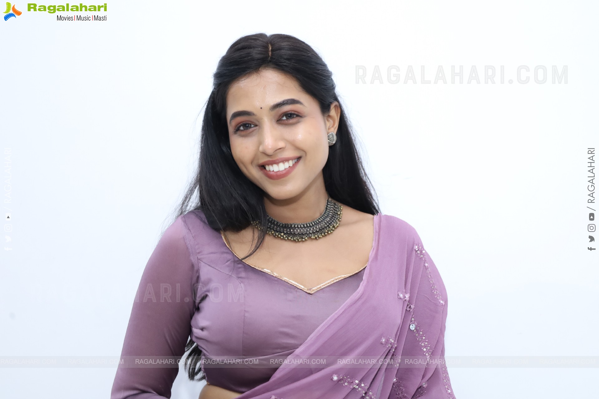 Krithika stills at Hi Life Date Announcement Event, HD Gallery