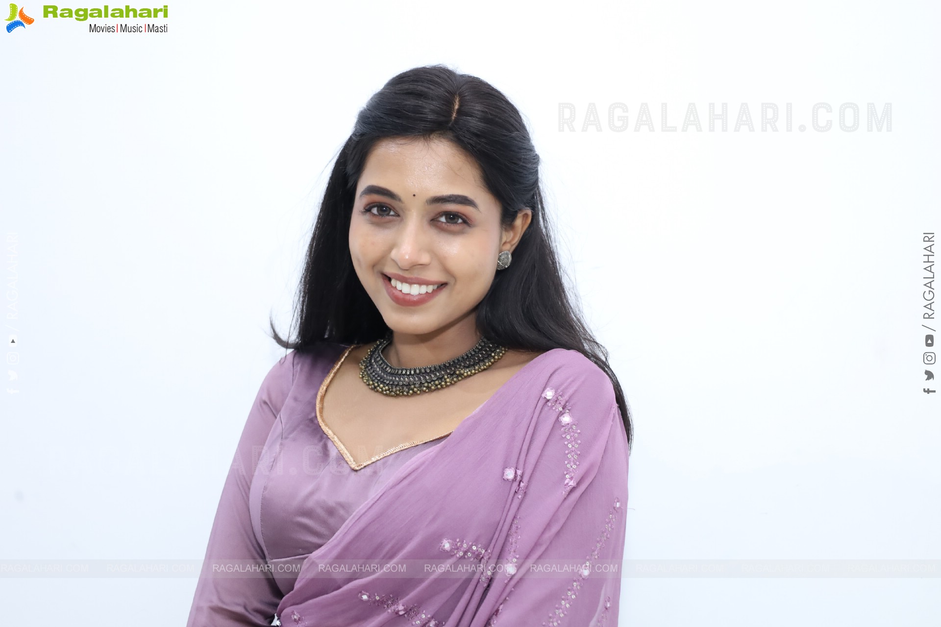 Krithika stills at Hi Life Date Announcement Event, HD Gallery