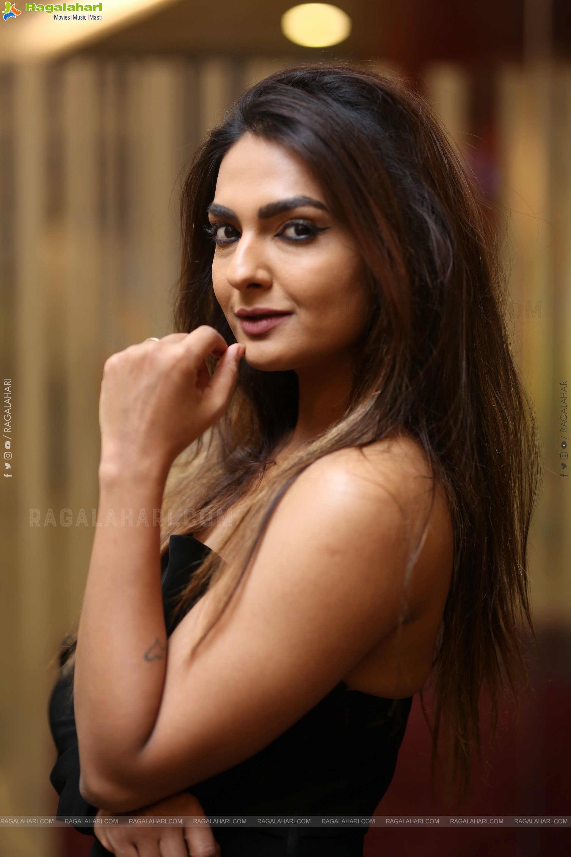 Neha Deshpande at O Andala Rakshasi Pre Release Event, HD Gallery