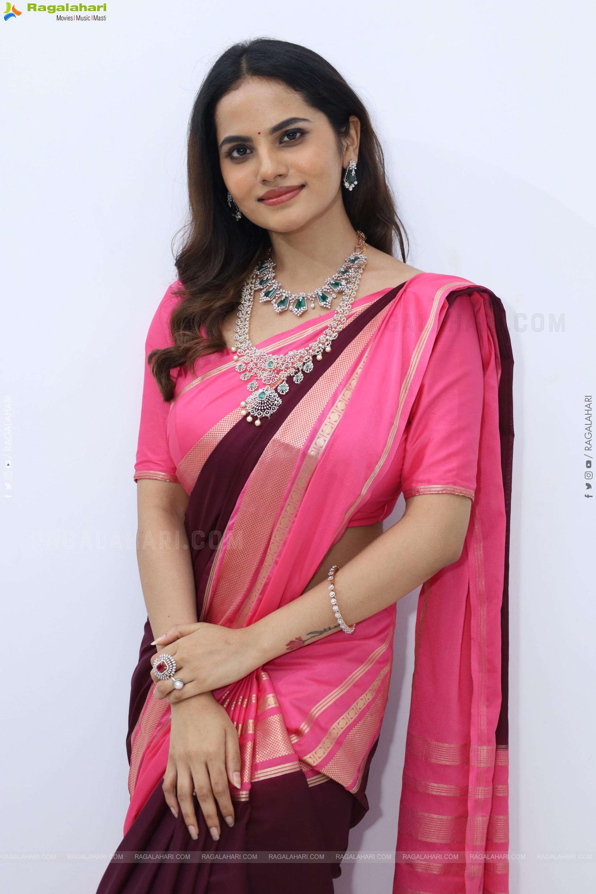 Priyanka Chowdary stills in Designer Saree, HD Gallery