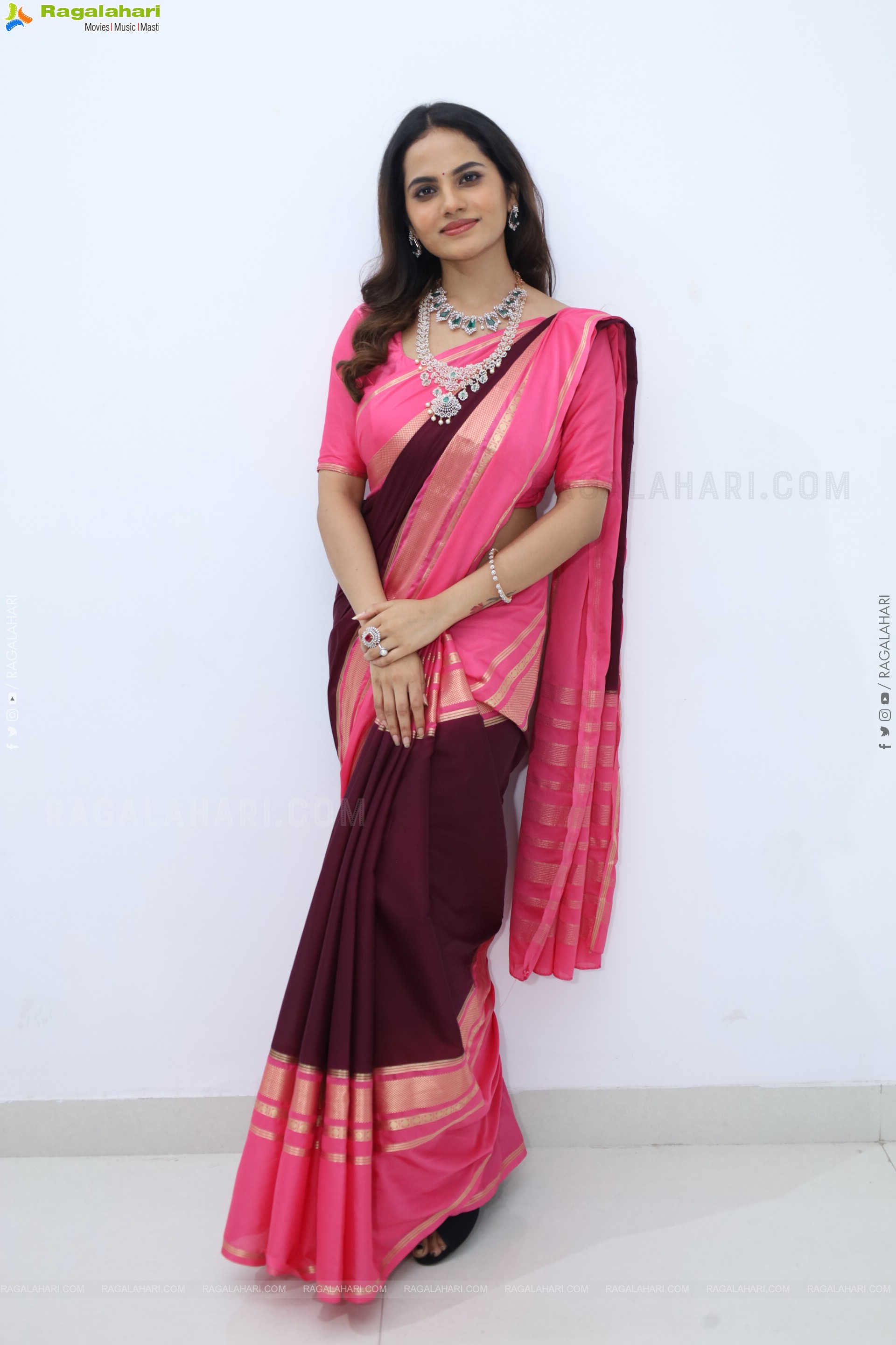 Priyanka Chowdary stills in Designer Saree, HD Gallery