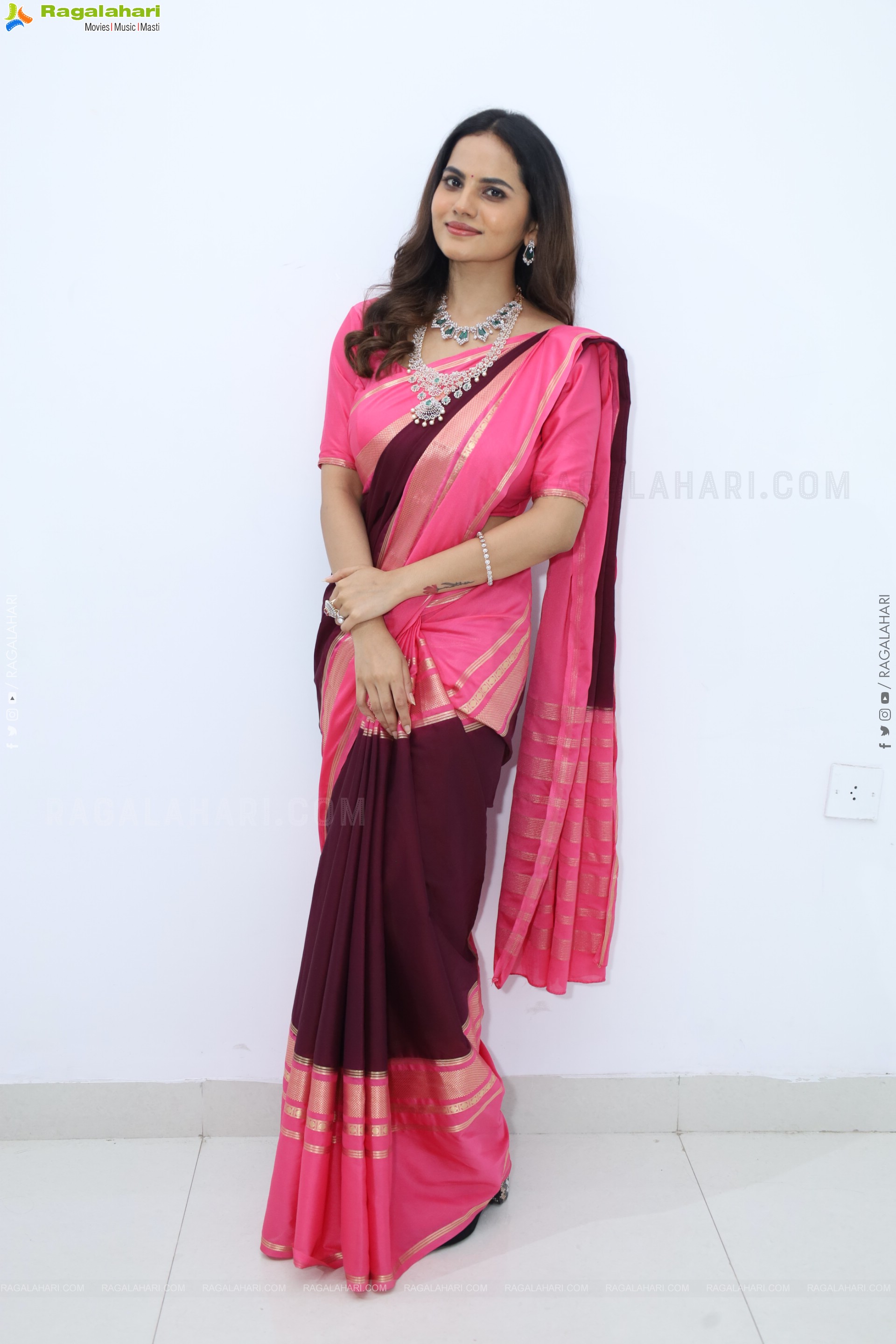 Priyanka Chowdary stills in Designer Saree, HD Gallery