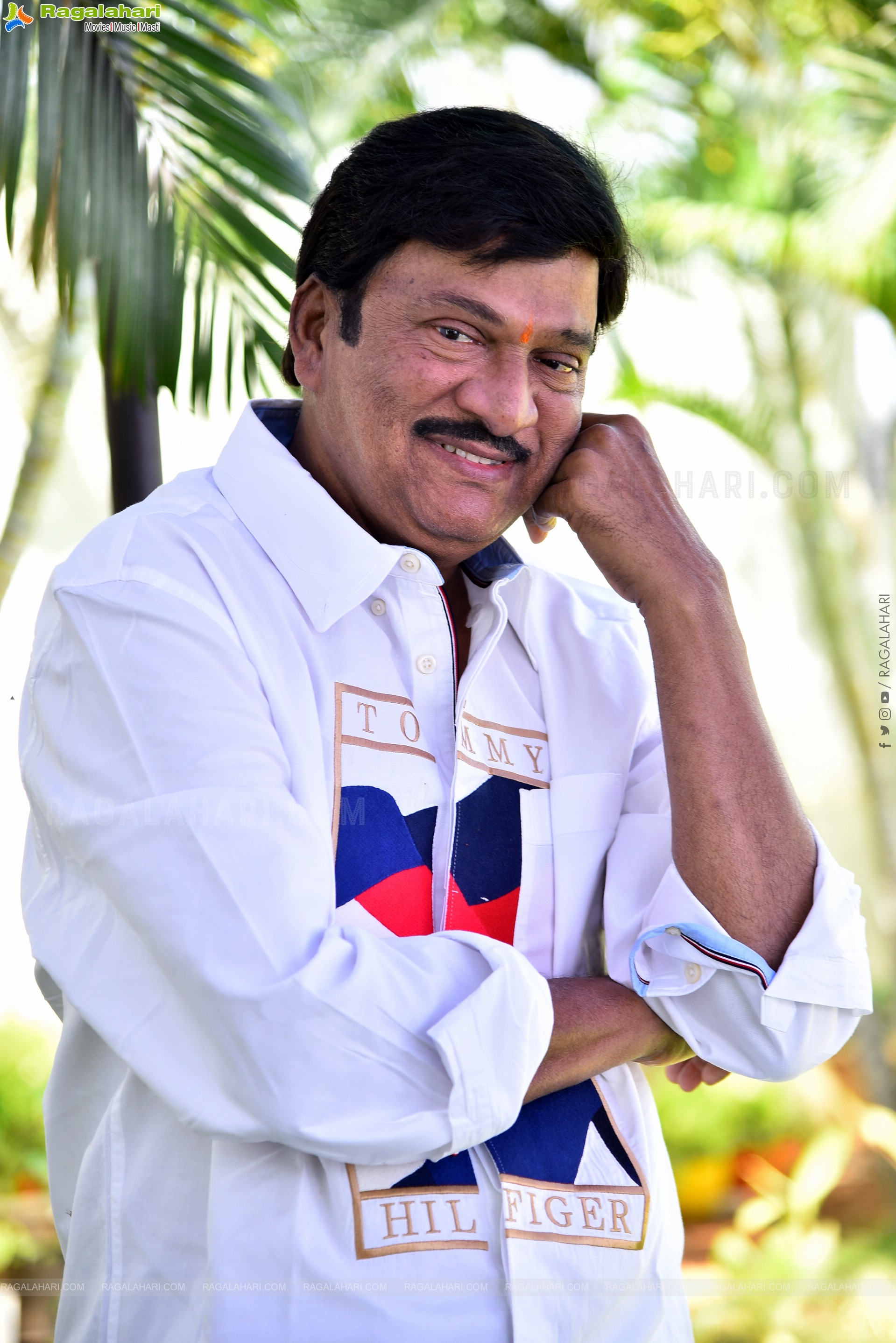 Rajendra Prasad at Robinhood Interview, HD Gallery