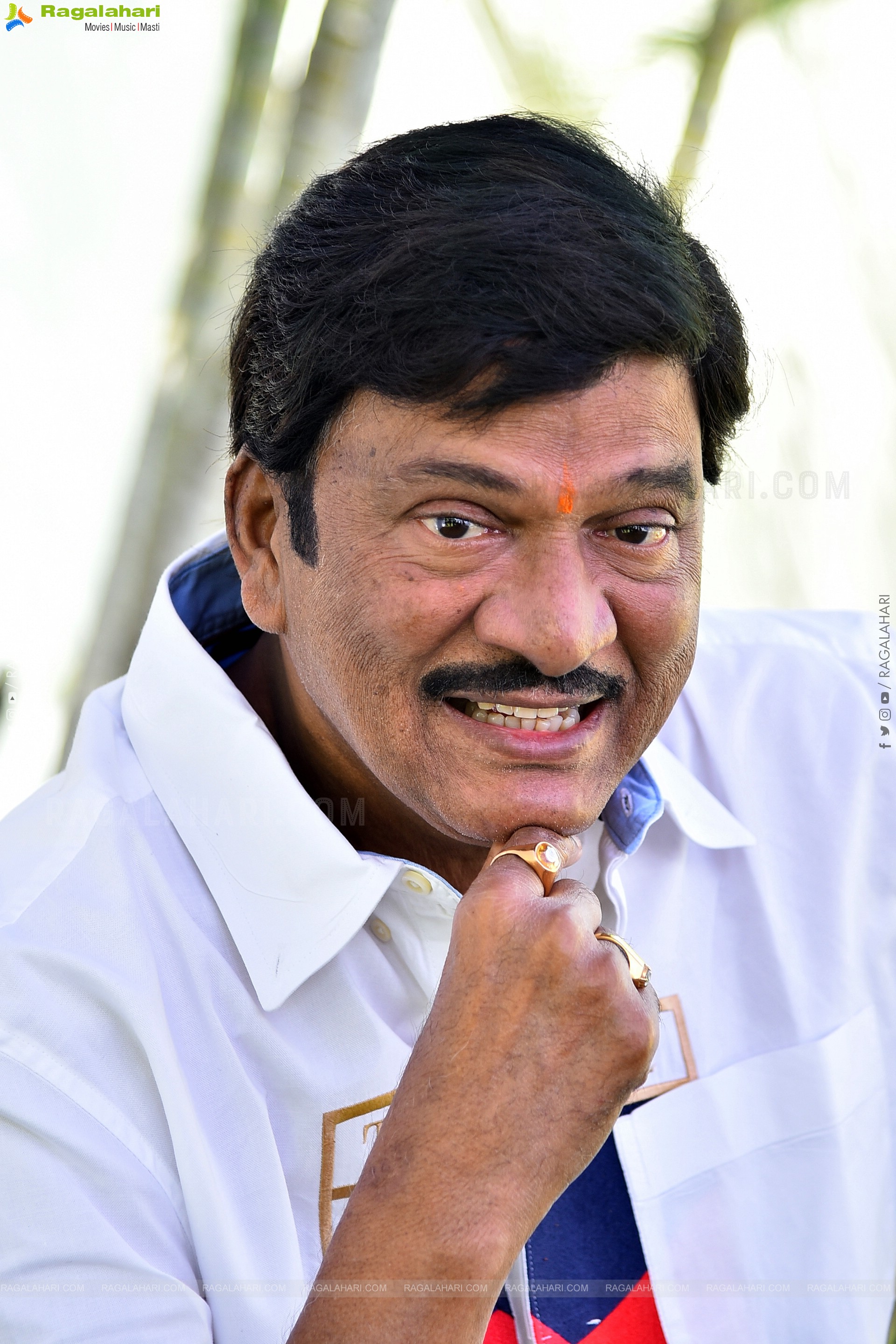 Rajendra Prasad at Robinhood Interview, HD Gallery