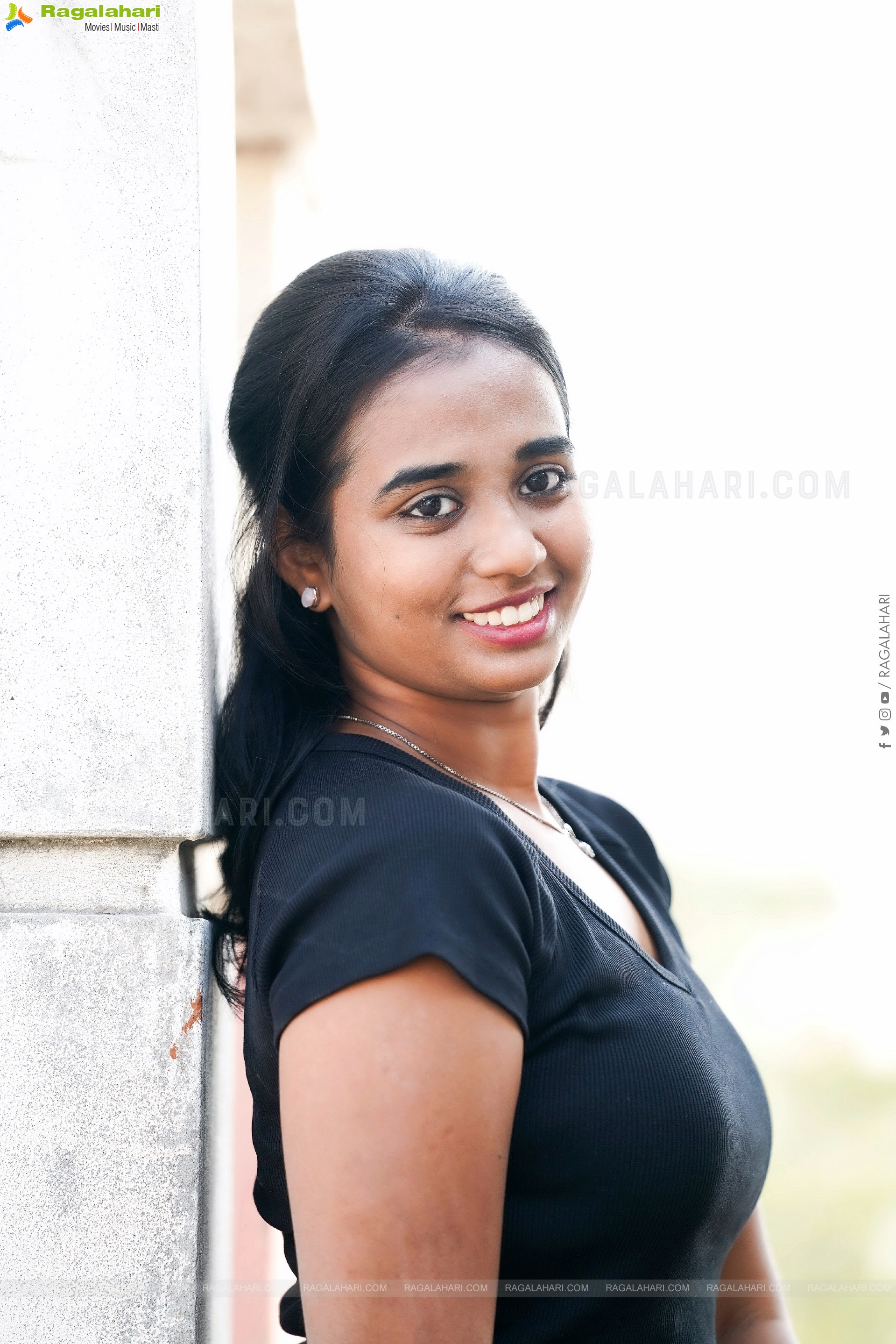 Sreesha Reddy Exclusive Photoshoot Stills, HD Gallery