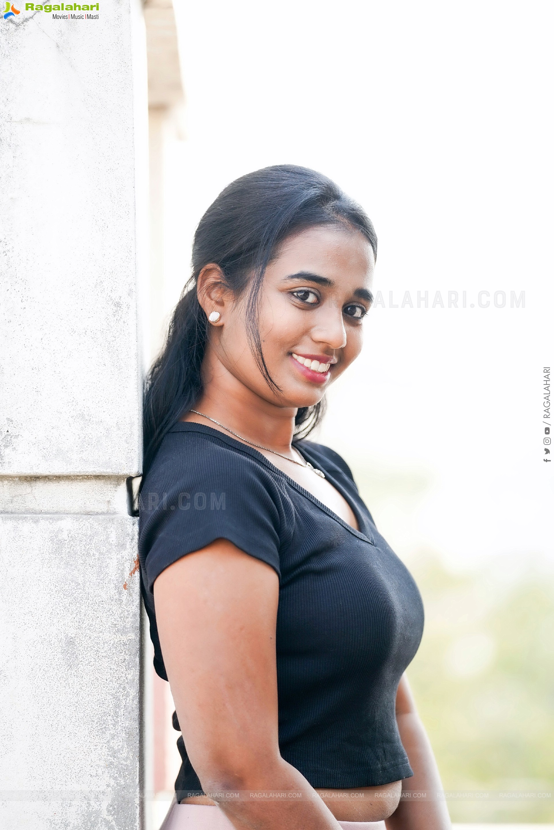 Sreesha Reddy Exclusive Photoshoot Stills, HD Gallery