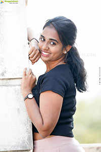 Sreesha Reddy Exclusive Photoshoot Stills, HD Gallery