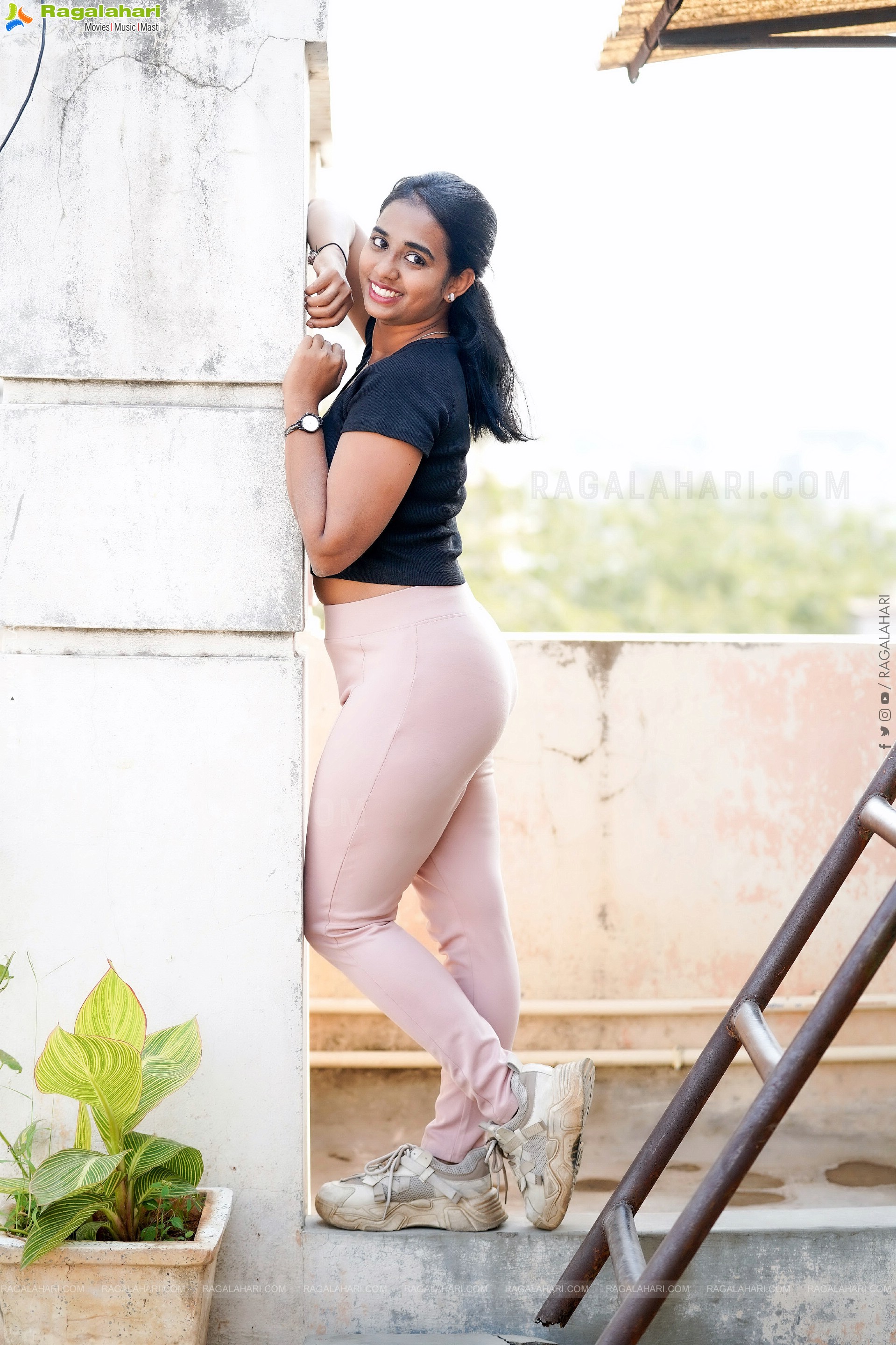 Sreesha Reddy Exclusive Photoshoot Stills, HD Gallery