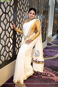 Aashi Poses with Traditional Jewellery, HD Gallery