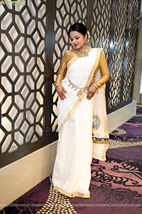 Aashi Poses with Traditional Jewellery, HD Gallery