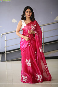 Ananya Nagalla at Lechindhi Mahila Lokam Trailer Launch