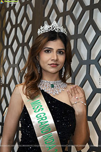 Apoorva Appu Poses with Designer Jewellery