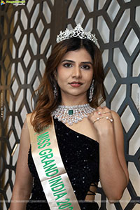 Apoorva Appu Poses with Designer Jewellery