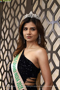 Apoorva Appu Poses with Designer Jewellery