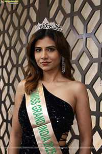 Apoorva Appu Poses with Designer Jewellery