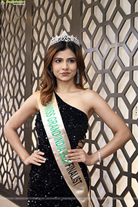 Apoorva Appu Poses with Designer Jewellery
