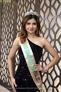 Apoorva Appu Poses with Designer Jewellery