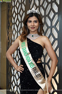 Apoorva Appu Poses with Designer Jewellery