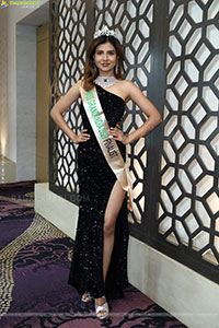Apoorva Appu Poses with Designer Jewellery