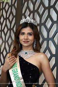 Apoorva Appu Poses with Designer Jewellery