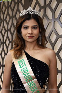 Apoorva Appu Poses with Designer Jewellery