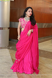 Bhuvaneshwari Poses with Designer Jewellery