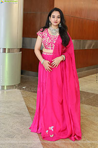 Bhuvaneshwari Poses with Designer Jewellery