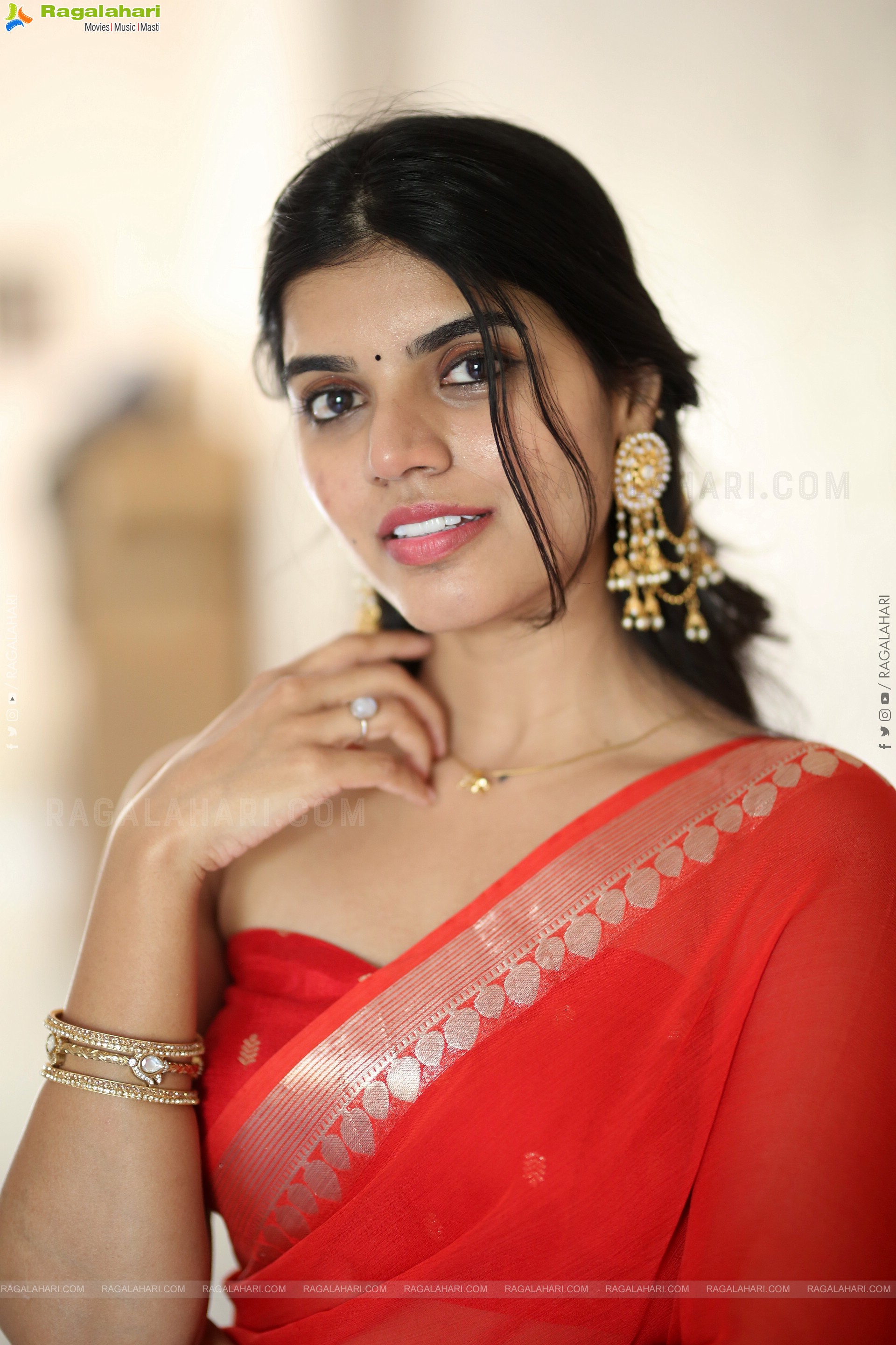 Gayathri Ramana at Mansion House Mallesh Press Meet, HD Gallery