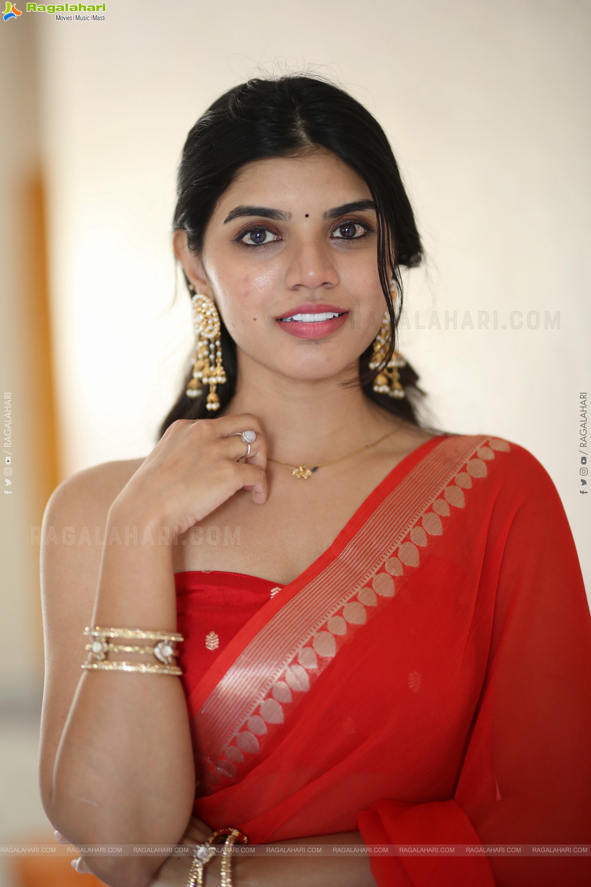 Gayathri Ramana at Mansion House Mallesh Press Meet, HD Gallery