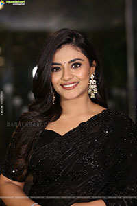 Nayan Sarika at Rakasa Prerelease Event, HD Gallery 