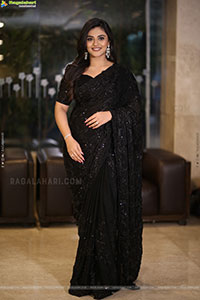 Nayan Sarika at Rakasa Prerelease Event, HD Gallery 