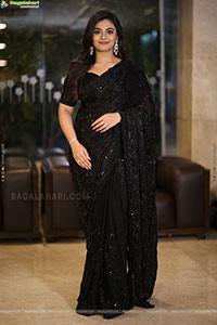 Nayan Sarika at Rakasa Prerelease Event, HD Gallery 