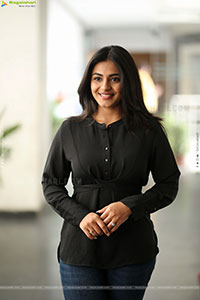 Nayan Sarika at Vishnu Vinyasam Success Meet, HD Gallery 